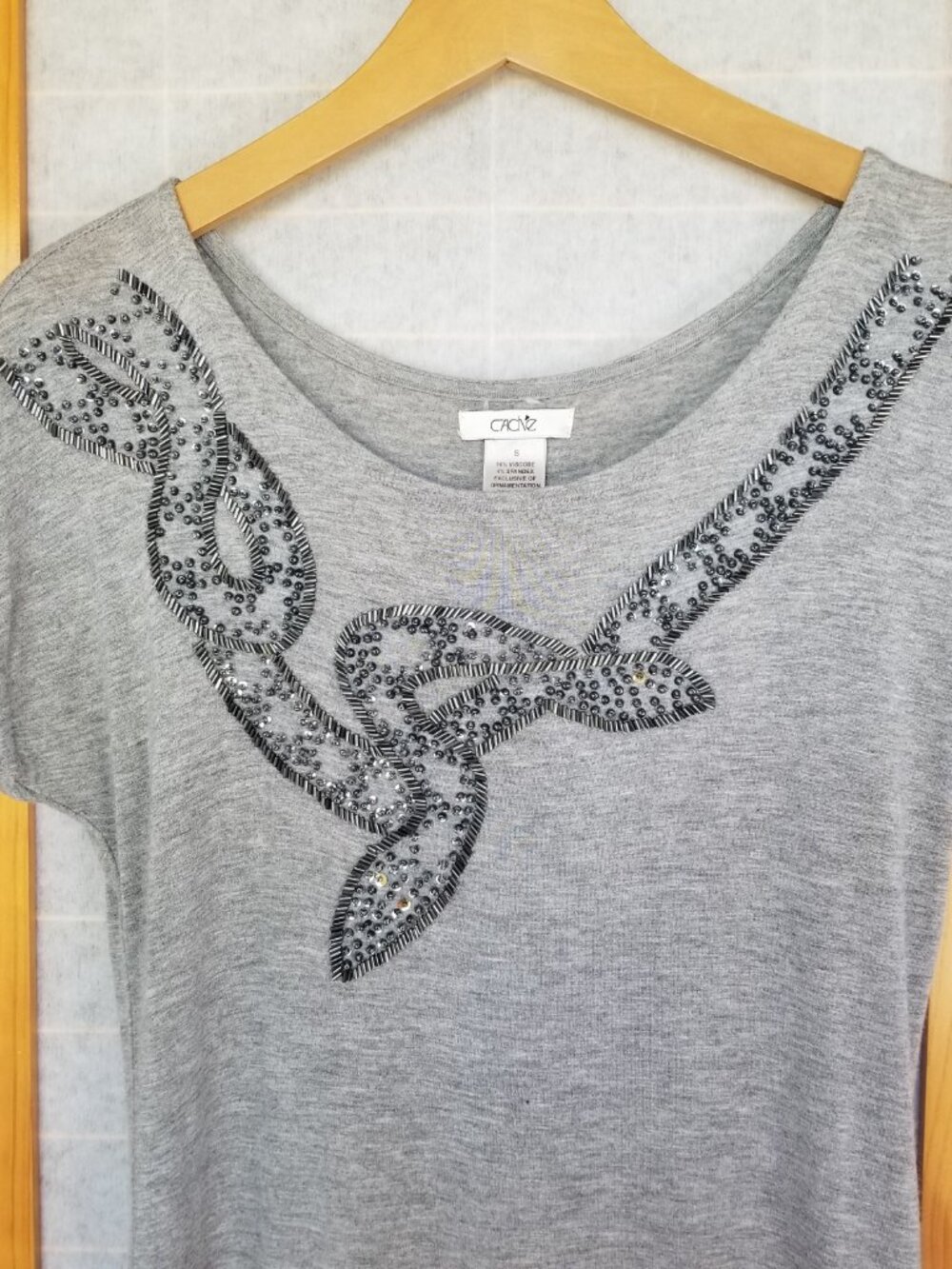 Cache' Serpentine Beaded Top Vintage Gray Stretch Jersey Size Small Y2K